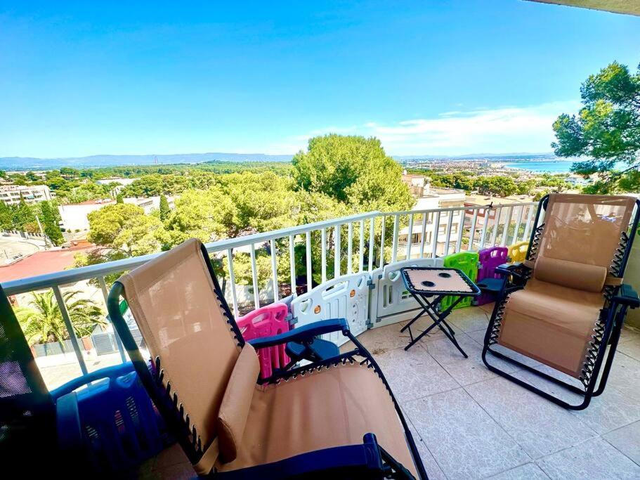 Con Vistas Al Mar Y Portaventura Apartman Salou Kültér fotó